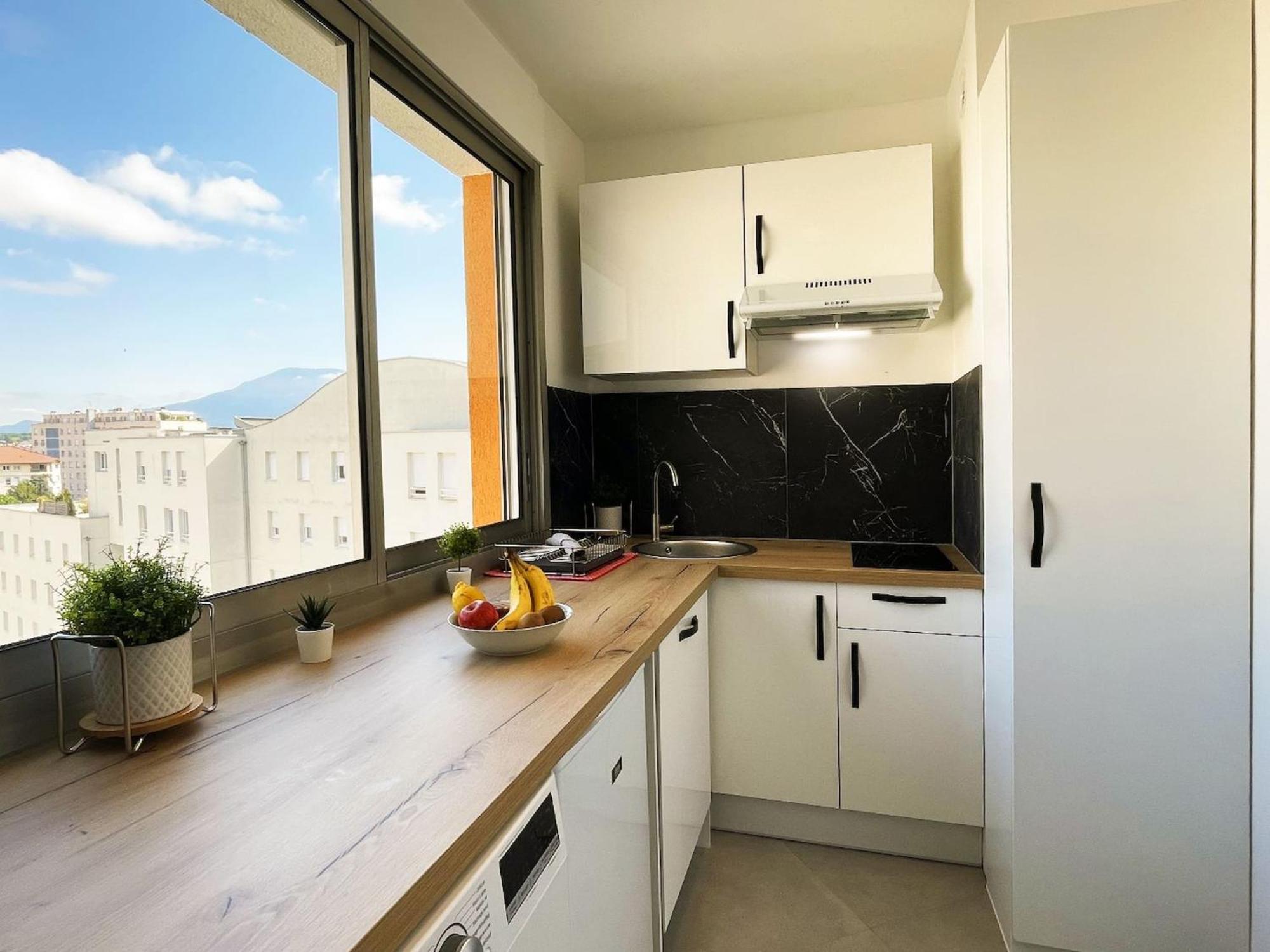 Homey Superchill - Appartement Moderne Et Tout Equipe - Netflix Et Wifi Inclus - Situe En Hyper-Centre - Proche Geneve 안마스 외부 사진